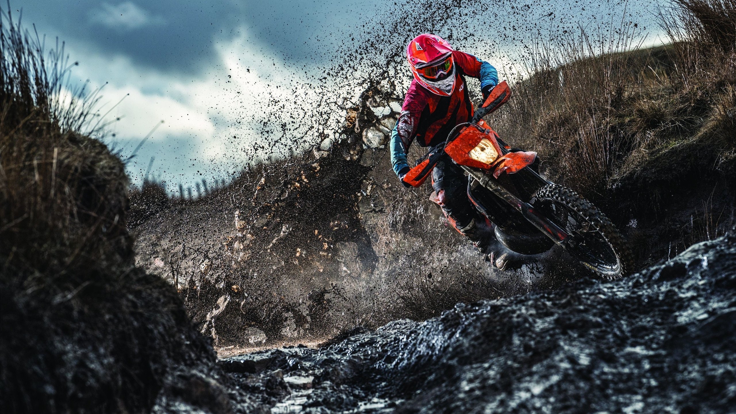 快船展现强硬“硬汉”风格，赢得关键胜利冲刺季后赛！，快船阵容强大